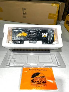 Mth 202009 20-93449 Caterpillar Premier 40ft Boxcar Car 1/48 O Scale Cat C9 Boxed