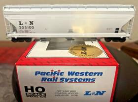 10791 Pacific Western Rail Systems Louisville And Nashville -pwrs Ltd 4650 Cu Acf Cylindrcal Hopper Car Ho Scale New