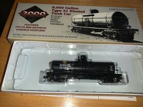 587092 Proto 2000 Ho Scale Shell Oil 8000 Gallon Riveted Tank Car Type 21 Nos