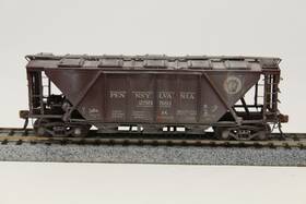 255581 Quality Craft Ho Scale 3-bay Covered Hopper Pennsylvania Prr Red Rtr