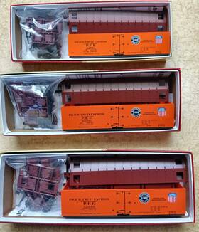 Rc-4151-1 Red Caboose 3 Ho Inch Pfe Up/sp Double Herald Refrigerator Car Kits