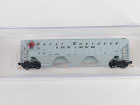 Rm-25410-2 Red Caboose N Scale Gn Great Northern 3-bay Covered Hopper #171511