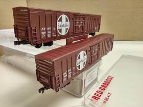 Rn-17295 Red Caboose N Scale Train Lot Of 2 Atsf Santa Fe 62ft Beer Rib Side Boxcars M-t Cplrs T51&2
