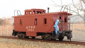 T-4065 Revell Ho - Vintage Caboose Car Santa Fe