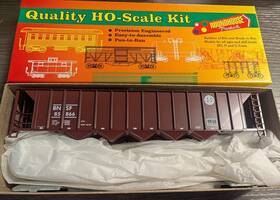 85866 Roundhouse 07896 Ho Bn/santa Fe 54ftft 5-bay Rapid Disch. Hopper # Kit