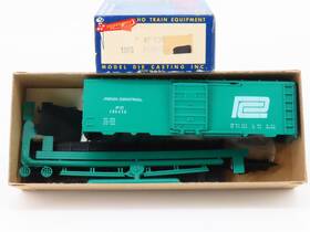 104478 Roundhouse 1046 Ho Scale Kit Pc Penn Central 40ft Box Car #104478