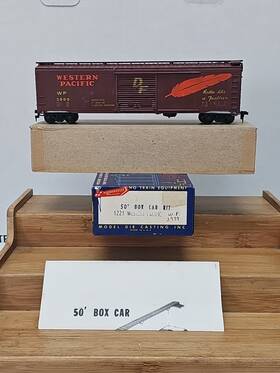 1221 Roundhouse 3999 50ft Box Car Western Pacific Feather Wp Built