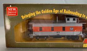 Roundhouse 84372 Ho Rtr 3 Window Stnd Wood Caboose Western Pacific #726 Ho8128