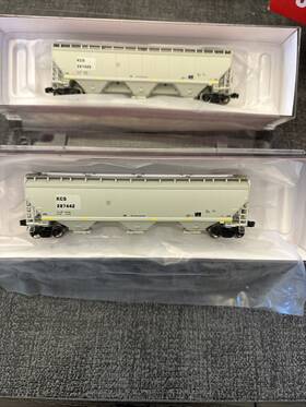 Scaletrains.com Sxt33242 N Scale Gunderson 5188 Covered Hopper Kcs Ex-aigx 2 Pack Rivet Count