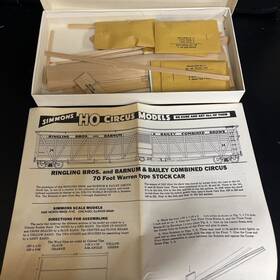 101-595 Simmons Ho Scale Ringling Circus Models 70ft Warren Type Stock Car Kit