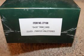 27198 Spectrum On30 Scale #27198 Silver Tank Car Unlettered Sealed Box