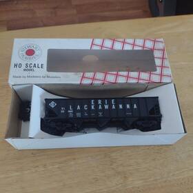 33460 Stewart 10211 Ho Scale Hobbies Erie Lackawanna 70 Ton 12 Panel 3 Bay Hopper