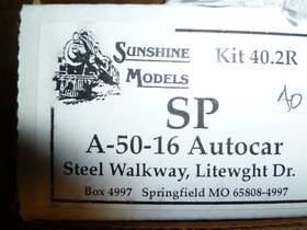 A-50-16 Sunshine Models 40.2r Ho Southern Pacific Autocar Boxcar Kit Steel Walkway