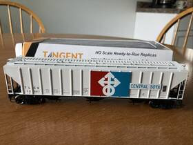 10047-02 Tangent Scale Models Ho Ps 4740 Covered Hopper Central Soya #30907