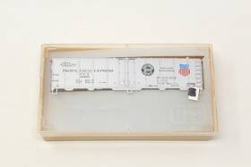 45698 Tm Ho Train Miniature 40ft Aar Steel Reefer Pacific Fruit Express Pfe Kit