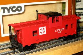 320l Tyco Ho Scale 8 Wheel Wide Vision Inch Santa Fe Caboose