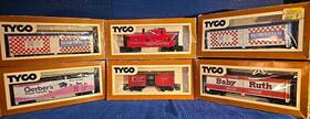 355d Tyco 300 Ho Scale Six 6 Vintage Frieght And Caboose Train Cars In Original Mfg Boxes