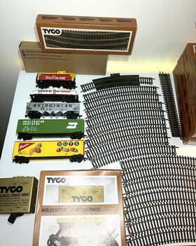 7837 Tyco Ho Rock Island Train Lot In Boxes Bridge&trestle Power Pack 5 Cars