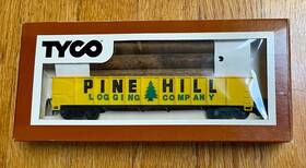 B914-2 Tyco Vintage Ho Yellow Pine Hill Logging Company Gondola Car With Log Load #b914-2