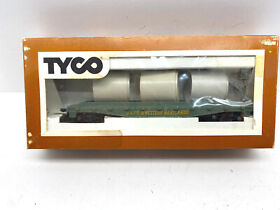 2475 Tyco Ho Scale Western Maryland Skid Flat Car With Culvert Pipe Load No. 342b
