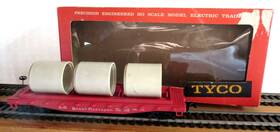 T331b Tyco / Mantua 258 Ho Scale 40ft Skid Flat Car With Load Inch Great Northern