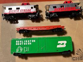 Tyco N/a22 4 Freight Cars Ho 1980 S Silver Streak Set 2 Caboose Flat Car And 50 Box
