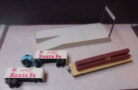 No-348 Tyco #348 Ho Scale Piggy Back Flat Car Trucks Set At&sf With Train Terminal Dept