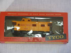 T327h Tyco 349 Vtg Ho Scale 8 Wheel Caboose Union Pacific #1654 Or Box Rr
