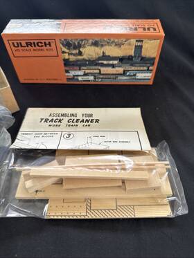 Y180 Ulrich Model Ho Track Cleaning Car Kit With Trucks Unbuilt In Original Box