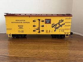 75653 Usa Trains G Scale Burlington Route Wood Side Refrigerator Box Car #75653