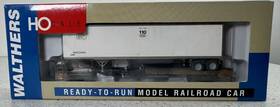 932-39821 Walthers 616374087600 Ho Front Runner With 48ft Bnsf Van Trailer Ttox