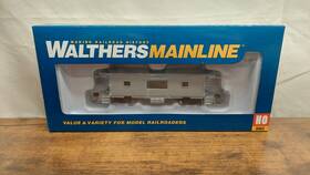910-8650 Walthers 616374130009 Ho Scale International Bay Window Caboose Undecorated