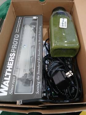 63143 Walthers Bundle Of A Ho Scale Train Car With Dcc Control And Ny Central Trai