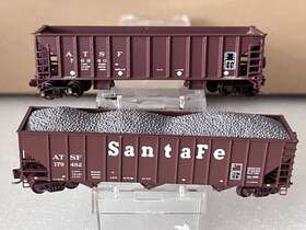 179482 Walthers 81350 2 N Scale Hopper Cars 76640 Santa Fe Atsf With Load Micro-trains Couplers