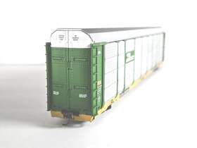 820594 Walthers Burlington Northern Triple Deck Car Hauler Train Ho Scale
