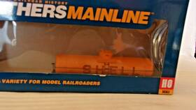 910-1002 Walthers Ho Scale 36ft 10 000 Gallon Tank Car Shell #1300 Yellow