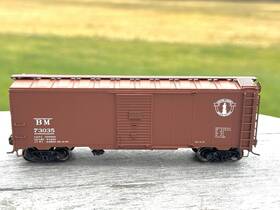 910-2726 Walthers Ho Scale Boston And Maine B&m 40ft Aar Modified 1937 Boxcar 910-2726 Walthers Ho Scale Boston And Maine B&m 40ft Aar Modified 1937 Boxcar