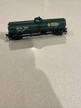 931-1441 Walthers Trainline British Columbia Railway Ho Ready To Run Tank Car