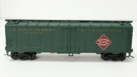 932-2505 Walthers Ho Scale Reading 40ft Steel Reefer Train Car