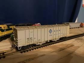 932-3655 Walthers Weathered Adm 50ft Airslide Hopper Car Ho Scale Model