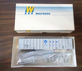 932-3659 Walthers 50ft Airslide Hopper Archer Daniels Midland 932-3659 Walthers 50ft Airslide Hopper Archer Daniels Midland