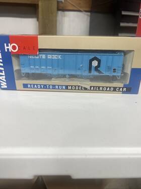 932-3691 Walthers 932-3686 Trains 50ft Airslide Covered Hopper The Rock