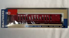 932-4107 Walthers Ho Scale Center Beam Flat Car - Hampton Lumber