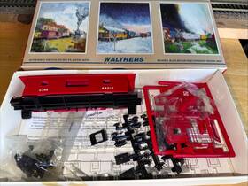 932-4361 Walthers Ho Scale #932-4361 Erie Lackawanna International Bay Window Caboose Nib