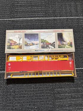 932-4813 Walthers Ho #932-4813 Santa Fe 89ft Enclosed Auto Carrier Kit #965728