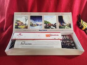 932-5454 Walthers N Scale 70ft Cryogenic Reefer Carnation #1224. Nib