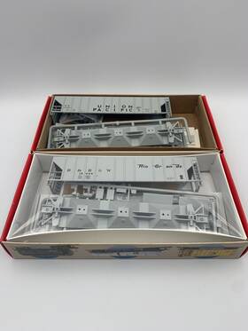 932-5701 Walthers Ho 2-pack Of Ps-2cd 4427 Covered Hopper Kits. Up And Rio Grande. Iob
