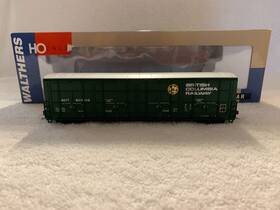 932-7021 Walthers #932-7021 Ho Scale British Columbia Railway Thrall-door Boxcar #800102