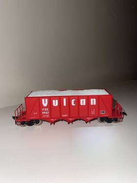 932-7058 Walthers 40ft Ortner 100-ton Open Aggregate Hopper-rtr-vulcan #9937