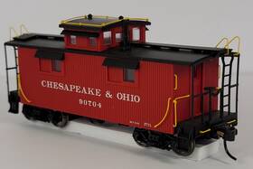 932-7527 Walthers Platinum #932-7527 Ho - Chesapeake And Ohio 25ft Wood Caboose C&o #90704